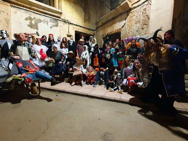Foto de archivo de la celebración de Halloween de Cinco Olivas de 2024