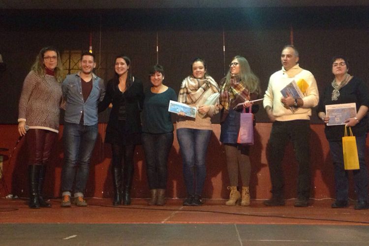 Los miembros del jurado del concurso 'Objetivo Escatrón' con los premiados