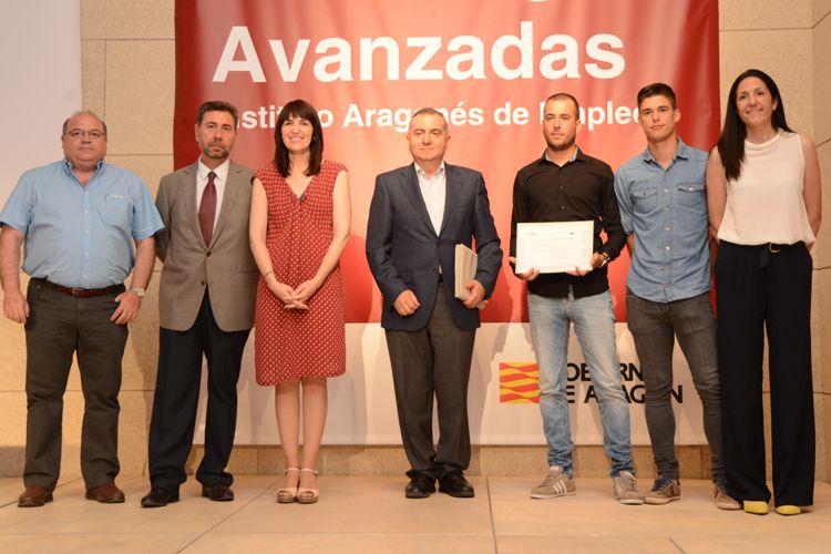 Grupo de la escuela taller 'A orillas del Martín' de Escatrón