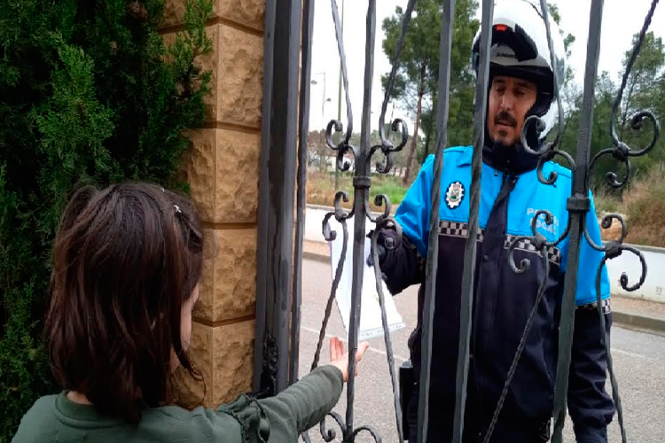 Policía Escatrón deberes
