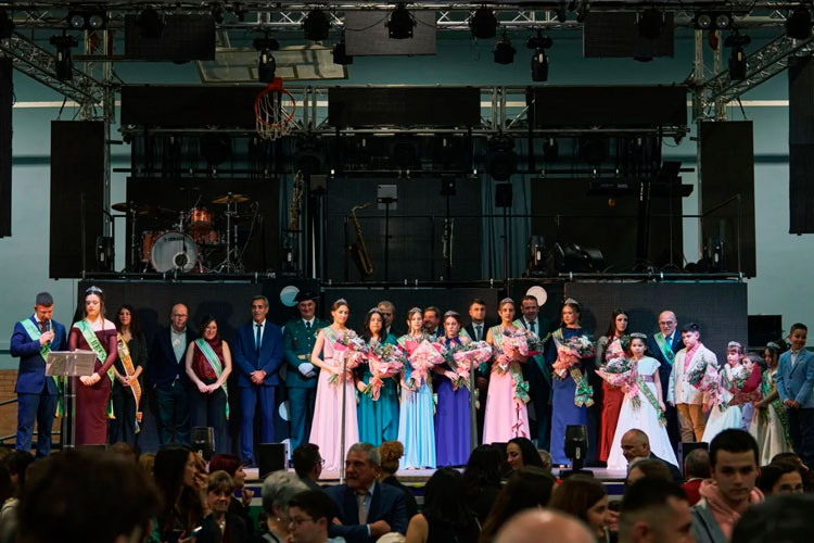 Presentación de Reina, Damas y Reinicas 2026