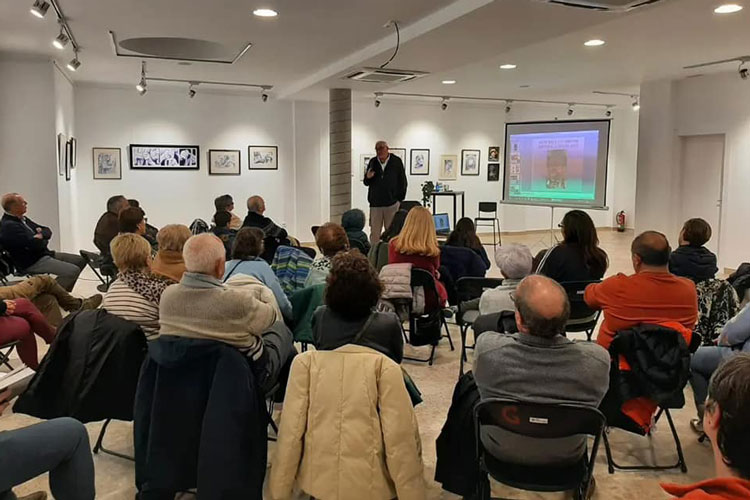 Foto de archivo de una charla de Javier Blasco realizada en Gelsa en 2023