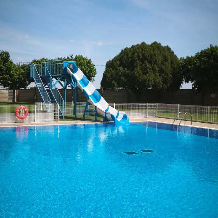 Todos los cursos tendrán lugar en las piscinas de Gelsa.