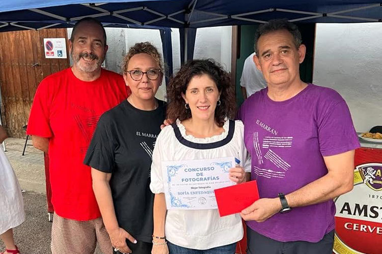 Foto de archivo de la entrega de premios a la mejor foto de fiestas de 2023
