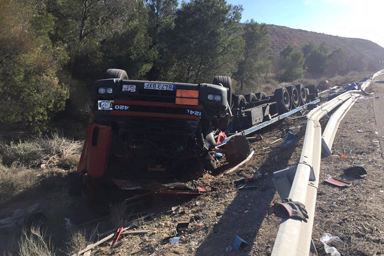 Accidente de un camión a la altura de Quinto