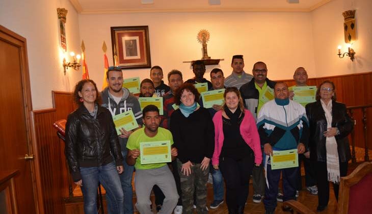 El programa «A tu medida» ha formado a 14 alumnos como jardineros