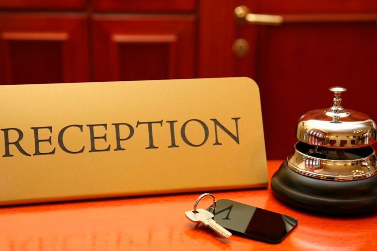 Oferta de empleo de recepcionista para la hospedería de Rueda