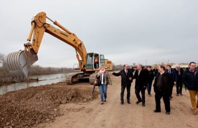 La DGA compensará el retranqueo de motas y destinará 9 millones de euros al aseguramiento agrario