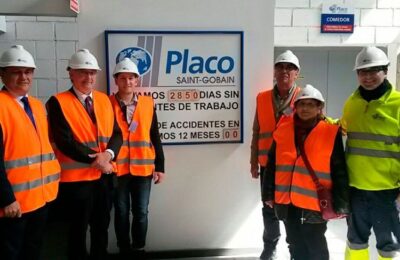 Olona visita las plantas de Saint-Gobain Placo de Quinto y Gelsa