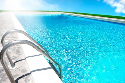 Se busca personal para trabajar en una piscina de la comarca