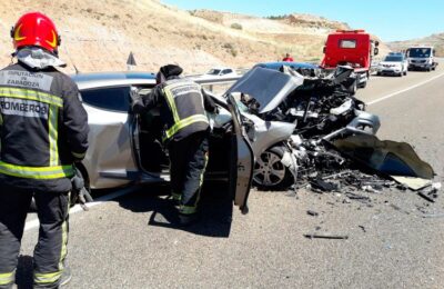 Dos heridos graves en un accidente a la altura de Fuentes de Ebro