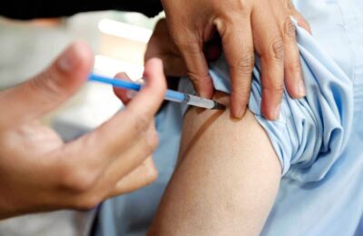 La campaña de vacunación antigripal se extiende a población general
