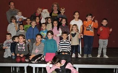 Las artes escénicas y Papa Noel pasan por Velilla