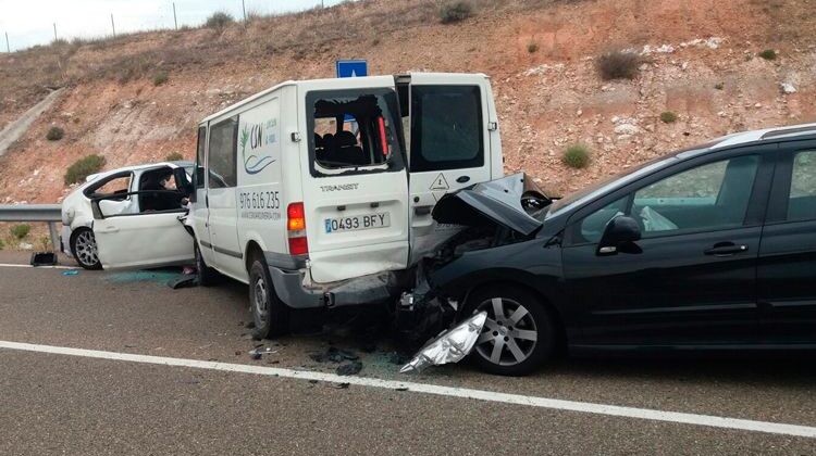 Herida grave al chocar con una furgoneta en la N-232 a la altura de Fuentes de Ebro