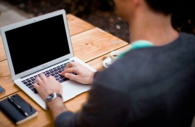 Educación oferta más de 60 cursos de formación a distancia para docentes