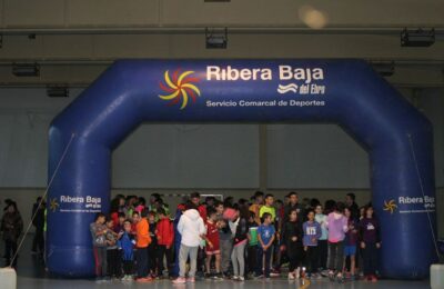 Media tonelada de solidaridad en la San Silvestre de Pina