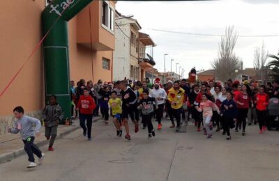 300 quintanos participan en la San Silvestre