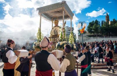 Carlos Claver y Arantxa Garín, mayordomo y pregonera de las fiestas de Santa Águeda de Escatrón