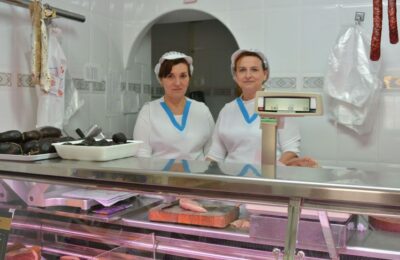 Carnicería Lapeña, un negocio familiar que cumple medio siglo
