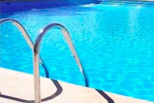 Anuncio para llevar el bar de las piscinas de Pina de Ebro