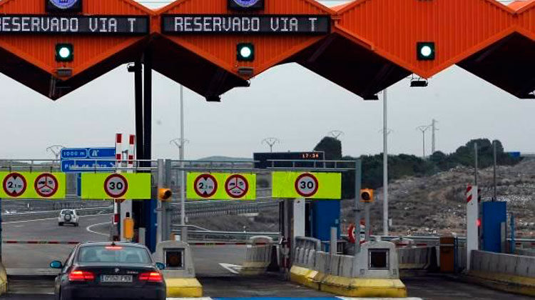 Ábalos confirma la liberalización de la AP-2 en septiembre