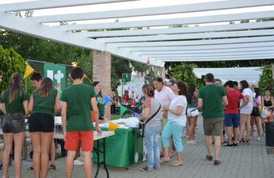 Tarde de ‘tapas a la fresca’  en Pina
