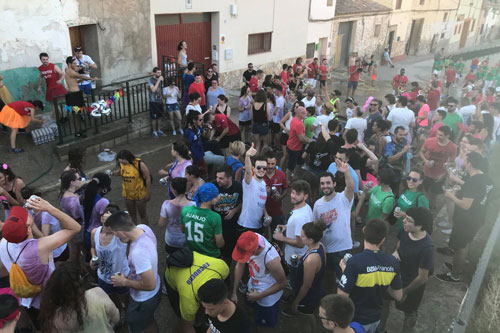 DGA y ayuntamientos pactan espaciar durante el verano las actividades de sus fiestas populares