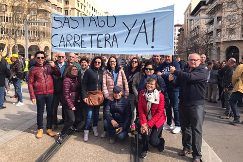Una histórica tractorada se adueña de Zaragoza por el presente y el futuro del campo