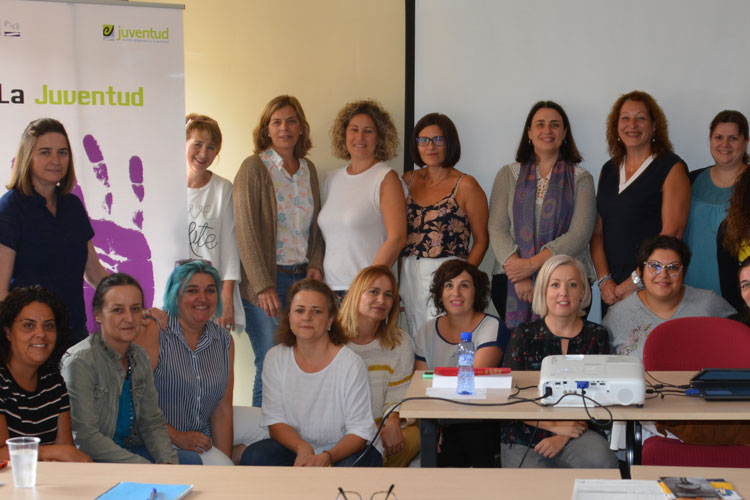 Taller de primeros auxilios psicológicos a víctimas de delitos sexuales