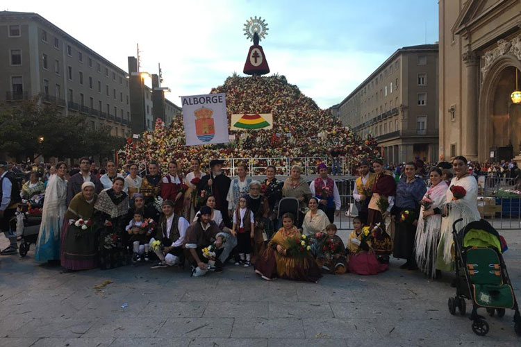 La Ribera Baja se prepara para la ofrenda de flores del Pilar