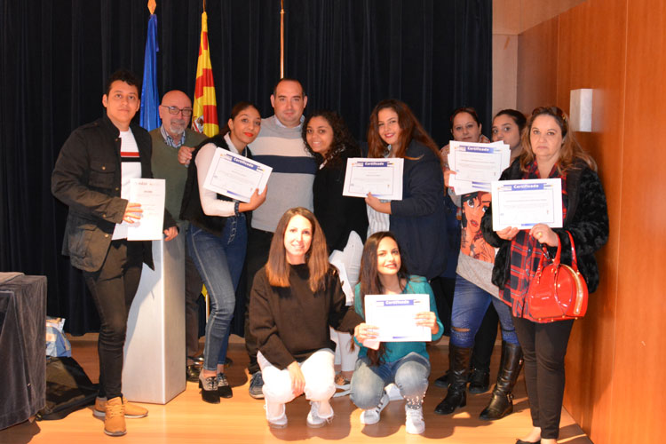 Diez alumnos concluyen el curso ‘A tu medida’ como ayudantes de cocina, sala y barra