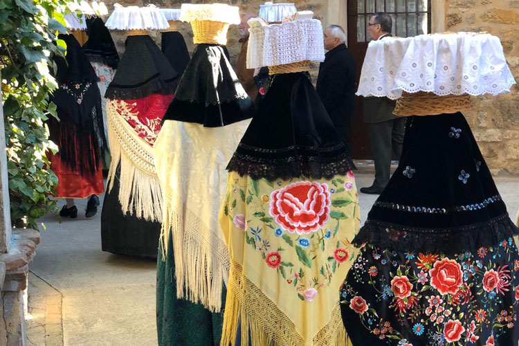 Escatrón convoca un concurso de portadas para el programa de fiestas de Santa Águeda