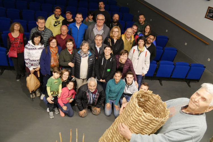 Cave Cane organiza la I jornada a apicultura tradicional en Sástago