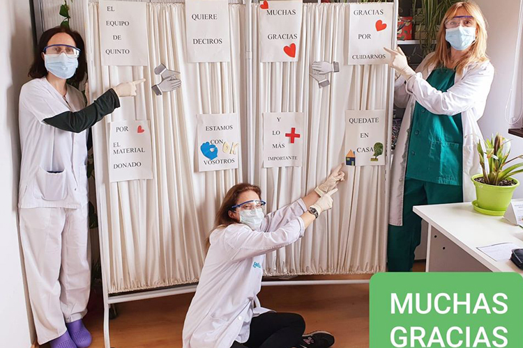 La solidaridad tiene forma de mascarilla