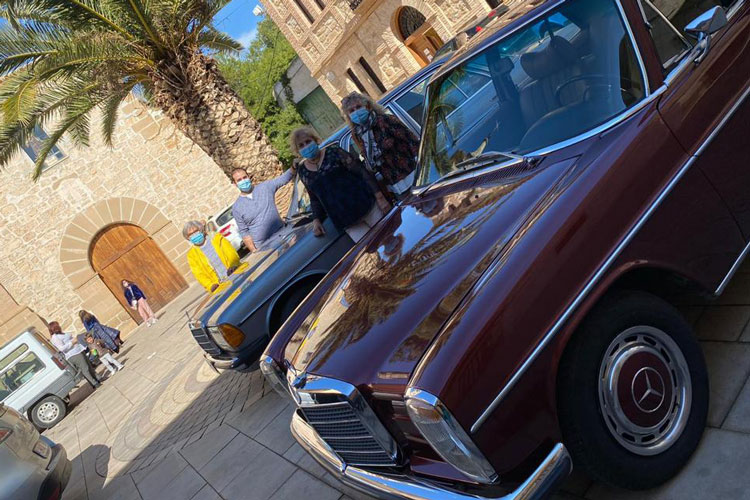 Coches clásicos y buen ambiente en la primera edición de la Iberian Classic Race en Alborge