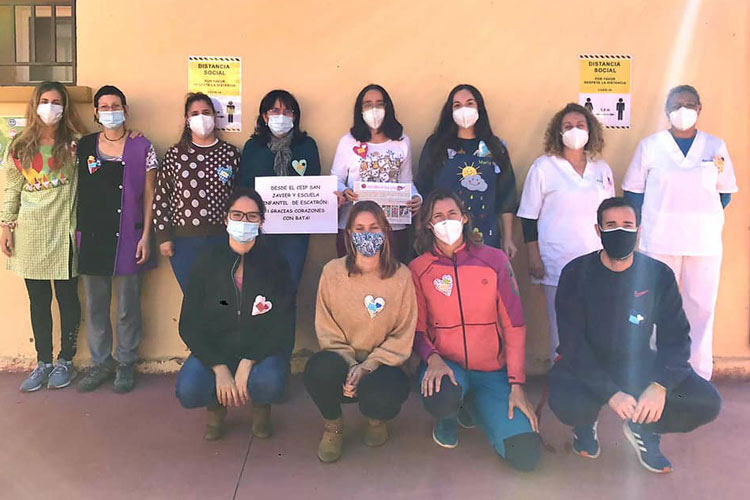 “Corazones con bata” en el colegio de Escatrón