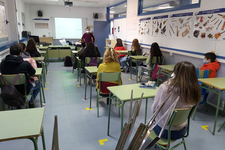 Talleres de igualdad en los Espacios Jóvenes y el instituto de Sástago