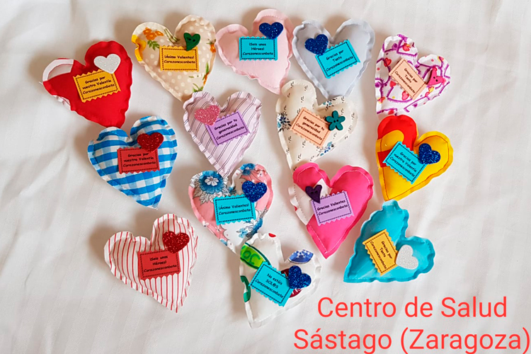 ‘Corazones con bata’ busca manos que cosan el ánimo