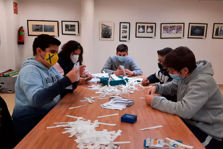 El Espacio Joven de Gelsa convertirá el recreo del colegio en un lugar de color y juego