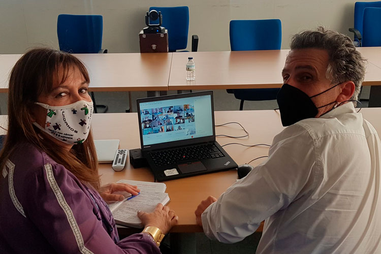 La consejera de Sanidad contesta a las dudas en torno al proceso de vacunación en el medio rural