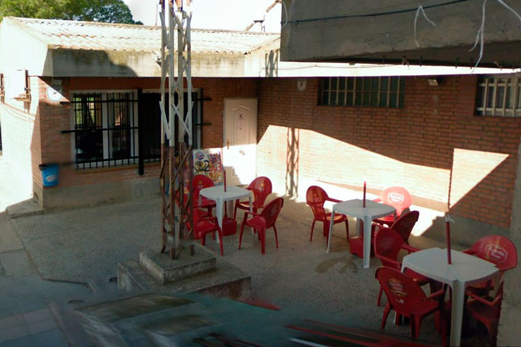 Últimos días para optar a la licitación del bar del Centro Social de Cinco Olivas y a la gestión de las piscinas