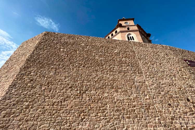 Fase final de las obras de reconstrucción del muro del Piquete