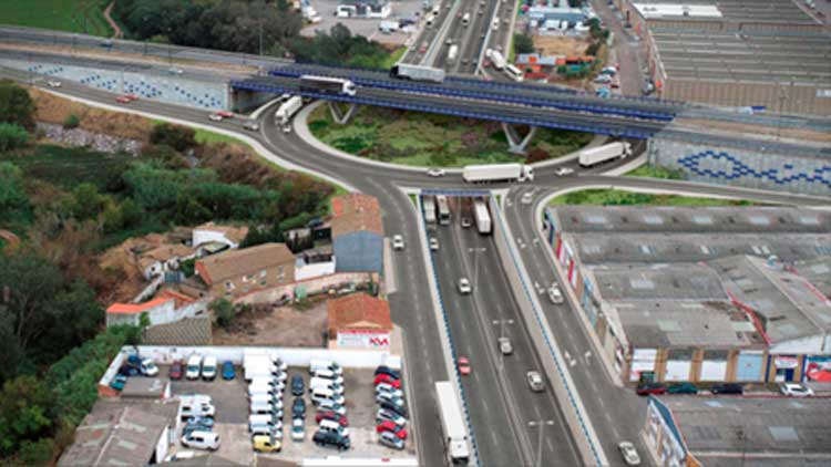 Airbe analiza las afecciones al tráfico de las obras de soterramiento de la rotonda de la A-68