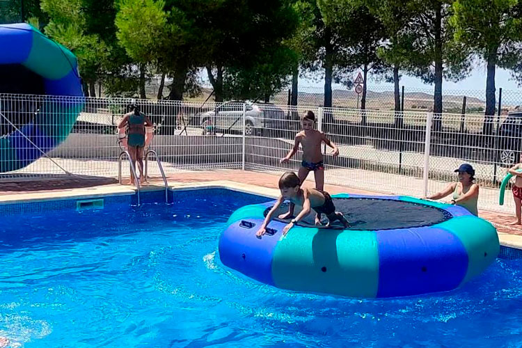 Se buscan interesados en gestionar las piscinas de Cinco Olivas durante la temporada de verano