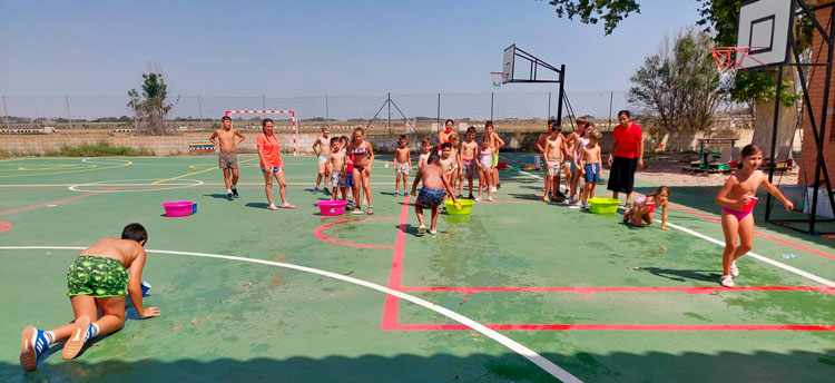 Más de 50 niños y niñas disfrutan de las ludovacaciones de Gelsa