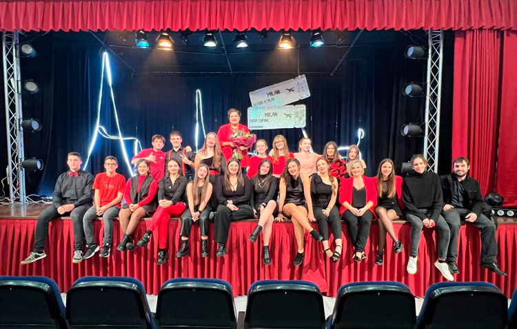 Los jóvenes de Quinto del proyecto ‘Come to Berlín’ organizan una nueva edición del Club de la Comedia