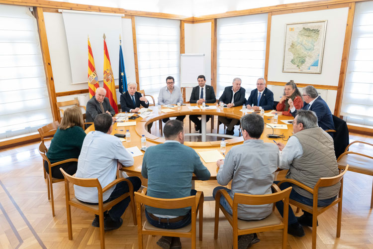 Octavio López se compromete a trasladar al Ministerio de Transportes las reivindicaciones de los alcaldes de la A-68