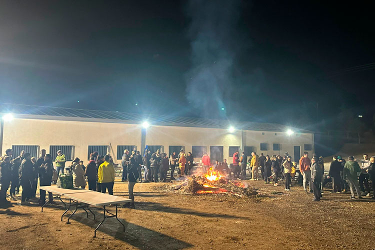 La Zaida celebra su tradicional hoguera de San Antón