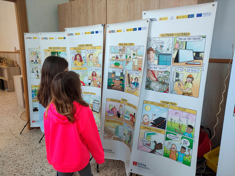 «Igual de Profesionales», una exposición que rompe estereotipos en el CEIP Ramón y Cajal de Pina de Ebro