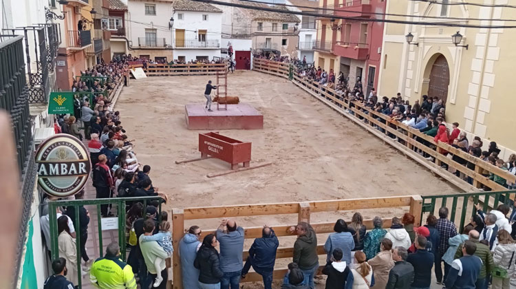 Gelsa calienta motores para sus fiestas de San Pedro